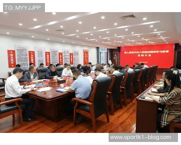 媒体人称赞山东队团结一致的精神和顽强拼搏的决心是成功的关键因素